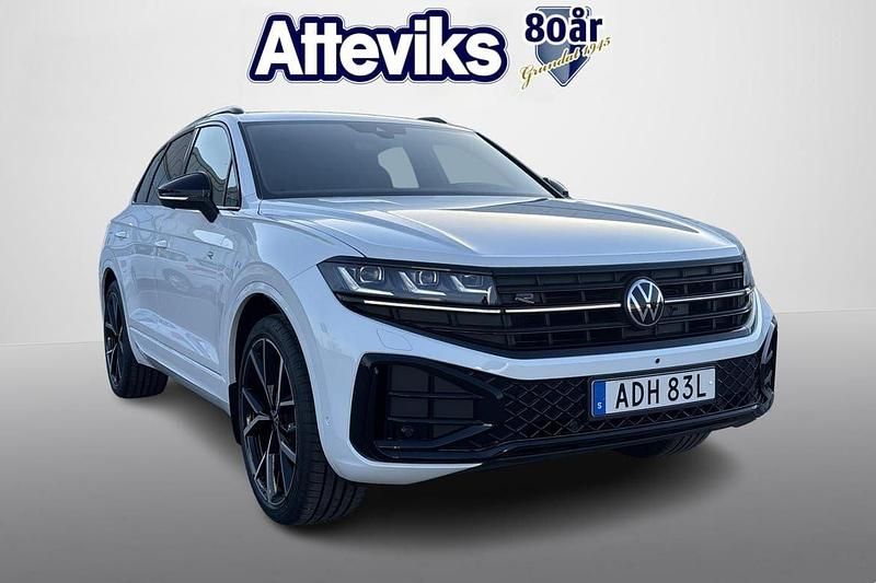 Vit Begagnad 2024 VW Touareg R-line SUV | 819 900 kr (Dyr) - Bild 1/4