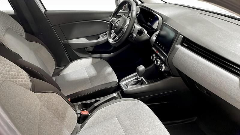 Begagnad Renault Clio V 143 HK (105 kW) 2024 Vit Halvkombi