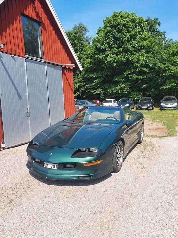 Begagnad Chevrolet Camaro 279 HK (205 kW) 1995 Grön Cab