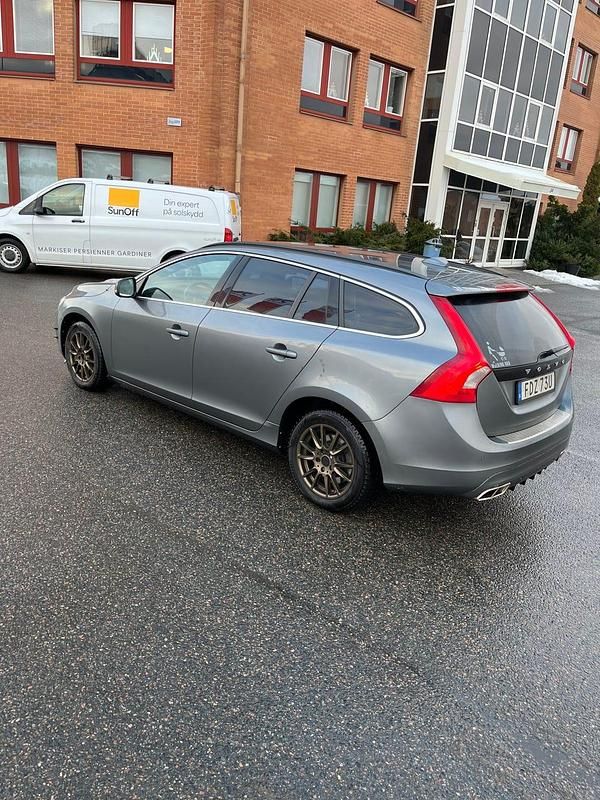 Begagnad Volvo V60 190 HK (139 kW) 2017 Kombi