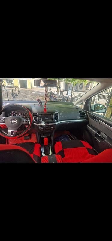 Begagnad VW Sharan 140 HK (102 kW) 2015 Minibuss