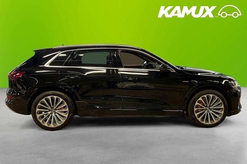 Begagnad Audi e-tron Comfort 230 kW (313 HK) 2020 Svart SUV