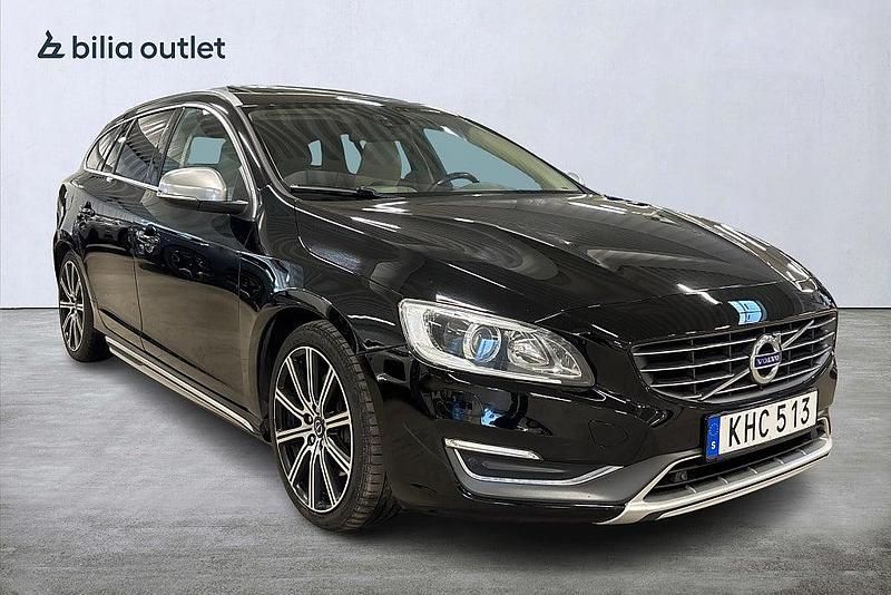 Begagnad Volvo V60 Summum 215 HK (158 kW) 2013 Svart Kombi