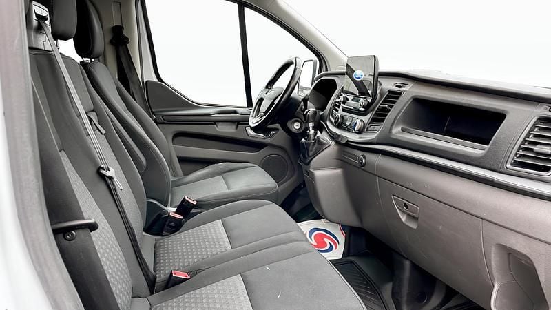 Begagnad Ford Transit Custom 129 HK (94 kW) 2019 Frozen white Van