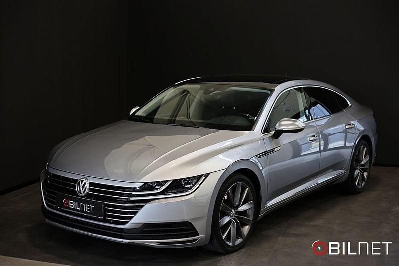 Silver Begagnad 2017 VW Arteon GTS Halvkombi | 249 900 kr (Marknadspris) - Bild 1/4