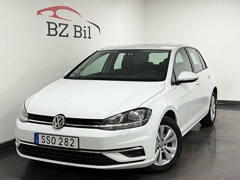 Vit Begagnad 2019 VW Golf VII Halvkombi | 183 900 kr (Marknadspris) - Bild 1/4