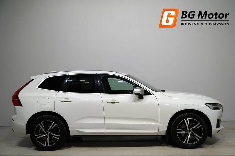 Begagnad Volvo XC60 R-Design 190 HK (139 kW) 2019 Vit SUV