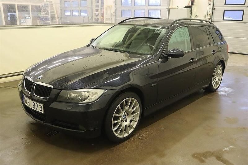 Svart Begagnad 2008 BMW 320 Comfort Edition Kombi | 64 000 kr (Marknadspris) - Bild 1/4