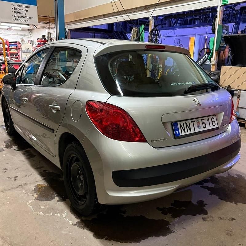 Begagnad Peugeot 207 88 HK (64 kW) 2007