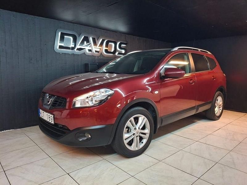 Begagnad Nissan Qashqai +2 150 HK (110 kW) 2011 Röd SUV