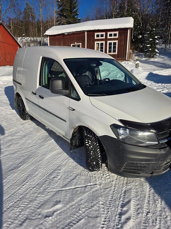 Begagnad VW Caddy 190 HK (139 kW) 2017 Minibuss
