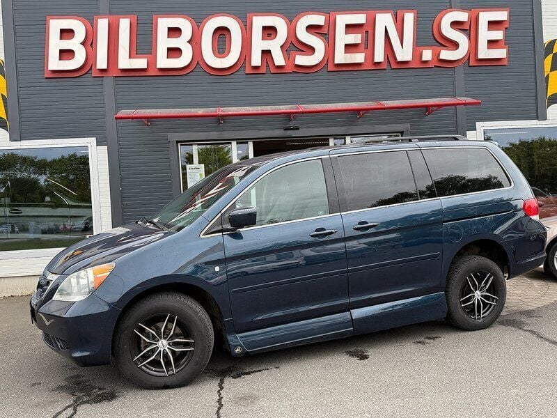 Blå Begagnad 2009 Honda Odyssey Minibuss | 79 000 kr - Bild 1/4