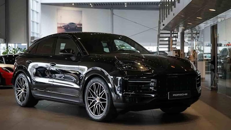 Svart Ny 2025 Porsche Cayenne SUV | 1 279 000 kr - Bild 1/1