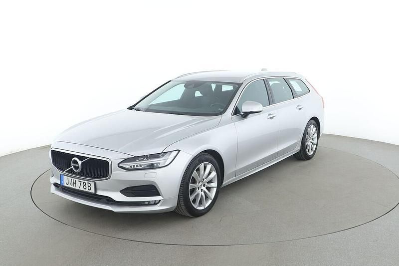 Silver Begagnad 2019 Volvo V90 Momentum Kombi | 234 000 kr (Marknadspris) - Bild 1/3