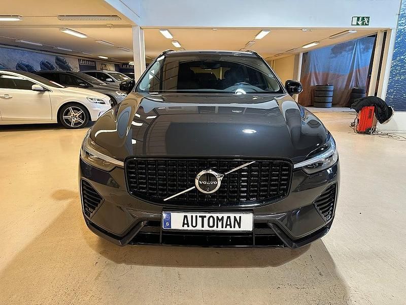 Begagnad Volvo XC60 Plus 350 HK (257 kW) 2024 Grå SUV