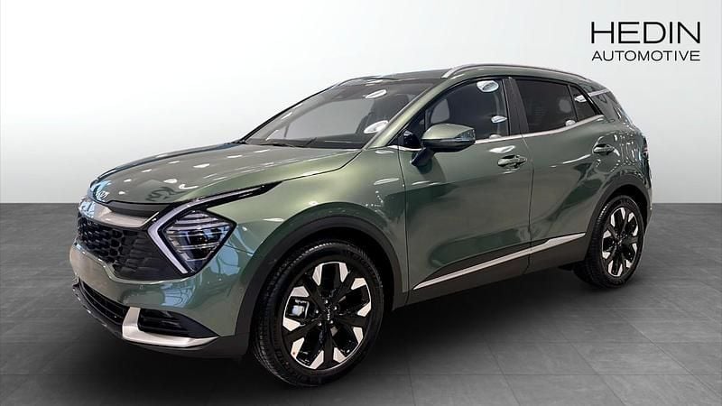 Grön (green) Ny 2025 Kia Sportage Advance SUV | 444 475 kr (Bra pris) - Bild 1/4