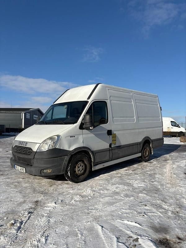 Begagnad Iveco Daily 126 HK (92 kW) 2013 Van