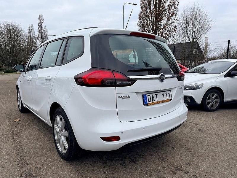 Begagnad Opel Zafira Tourer Enjoy 136 HK (100 kW) 2013 Vit Minibuss
