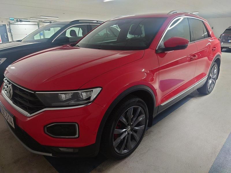 Röd Begagnad 2018 VW T-Roc GT SUV | 230 000 kr (Marknadspris) - Bild 1/4