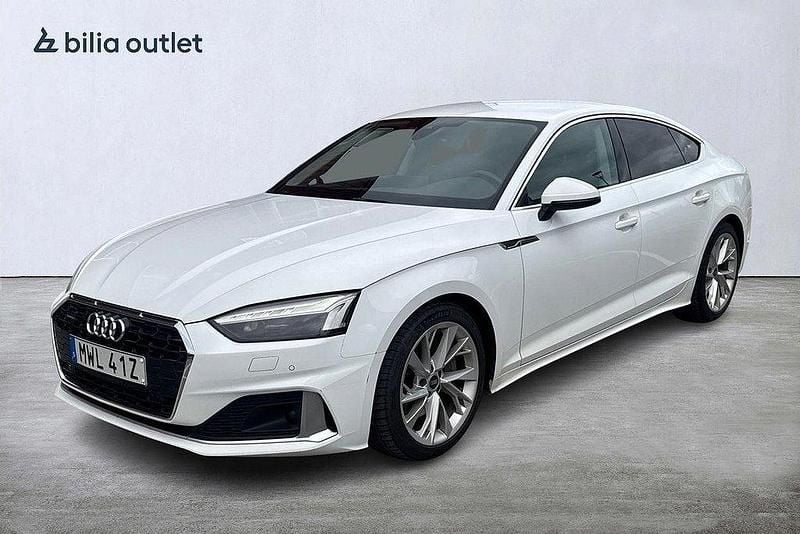 Vit Begagnad 2022 Audi A5 Sportback Halvkombi | 209 900 kr (Superpris) - Bild 1/4