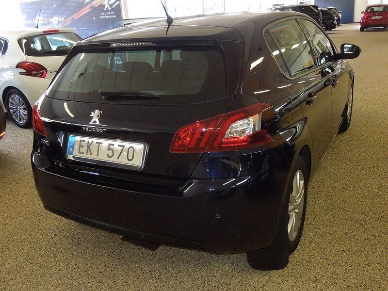Begagnad Peugeot 308 Active 92 HK (67 kW) 2014 Mörkblå Halvkombi