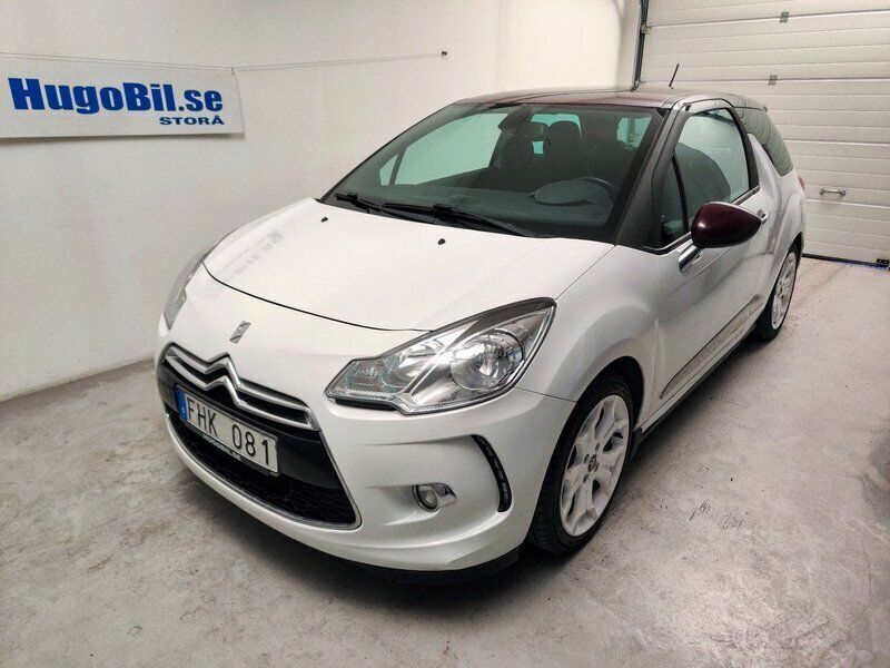 Vit Begagnad 2012 Citroën DS3 Halvkombi | 69 500 kr (Dyr) - Bild 1/4