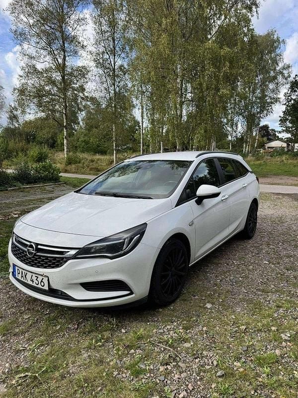 Vit Begagnad 2016 Opel Astra Enjoy Kombi | 45 000 kr (Superpris) - Bild 1/2