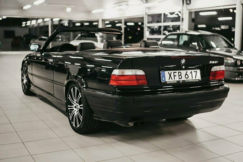 Svart Begagnad 1999 BMW 328 Cabriolet Cab | 109 000 kr - Bild 1/4