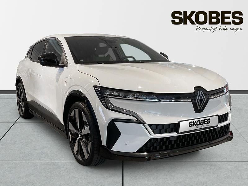 Begagnad Renault Mégane IV Techno 161 kW (220 HK) 2023 Vit