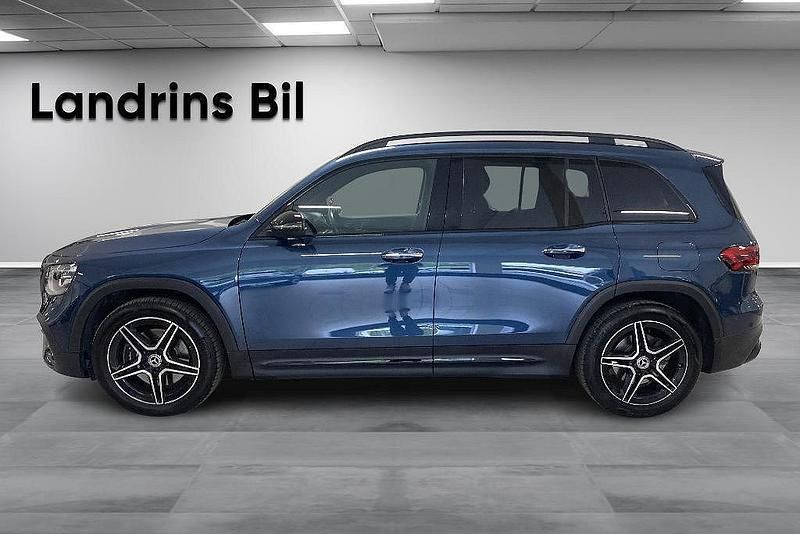 Begagnad Mercedes GLB220 AMG line 191 HK (140 kW) 2022 Blå SUV