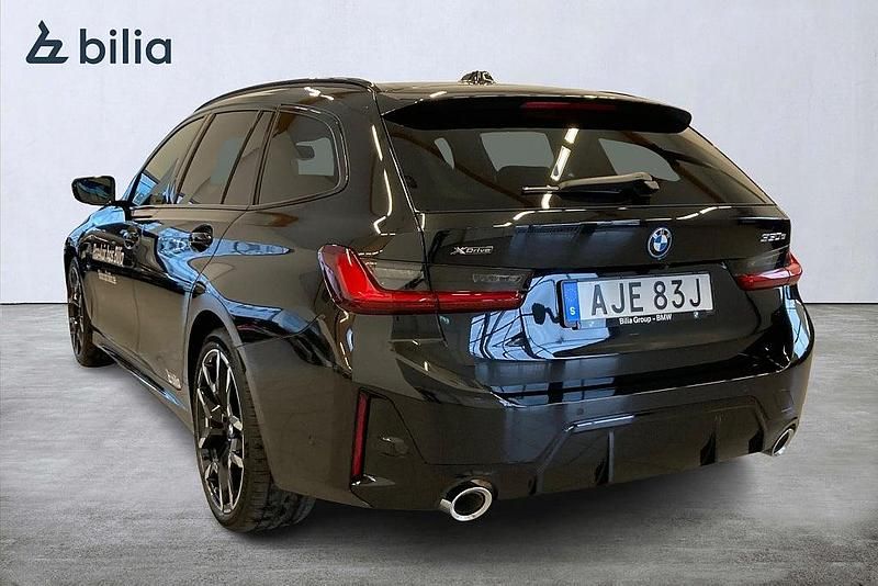 Begagnad BMW 330e 2026 Svart Kombi