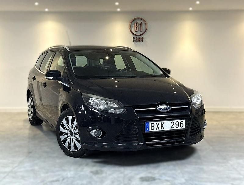 Begagnad Ford Focus 116 HK (85 kW) 2011 Svart Kombi
