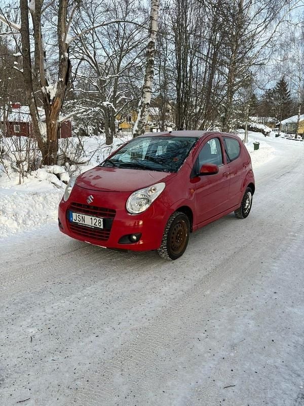 Begagnad Suzuki Alto 68 HK (50 kW) 2009 Halvkombi