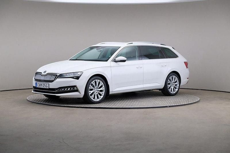 Vit Begagnad 2020 Skoda Superb Style Kombi | 245 000 kr (Superpris) - Bild 1/4