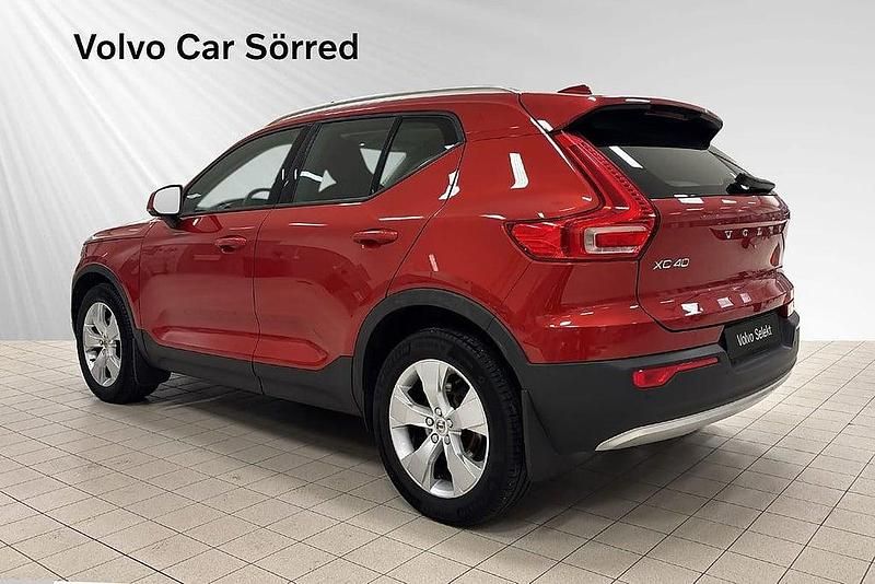 Begagnad Volvo XC40 Momentum 151 HK (111 kW) 2020 Röd SUV