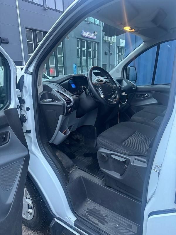 Begagnad Ford Transit Custom 125 HK (91 kW) 2016