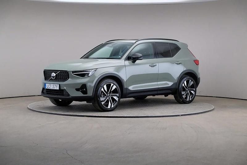Grön Begagnad 2023 Volvo XC40 Ultimate SUV | 409 000 kr (Lite dyr) - Bild 1/4