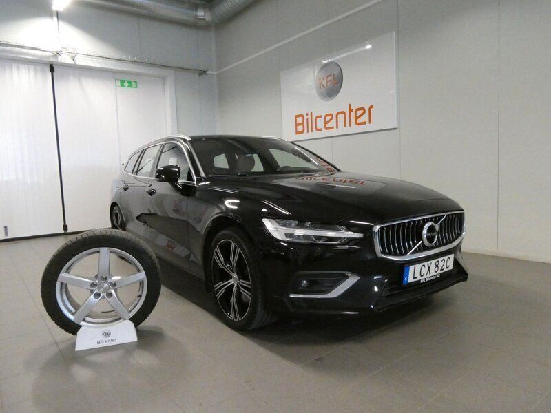 Svart Begagnad 2021 Volvo V60 Inscription Kombi | 349 900 kr (Marknadspris) - Bild 1/3