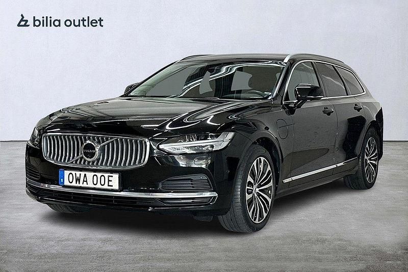 Svart Begagnad 2022 Volvo V90 Core Kombi | 339 900 kr (Marknadspris) - Bild 1/3
