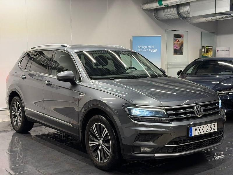Begagnad VW Tiguan Allspace GT 190 HK (139 kW) 2017 Mörkgrå (grå) SUV