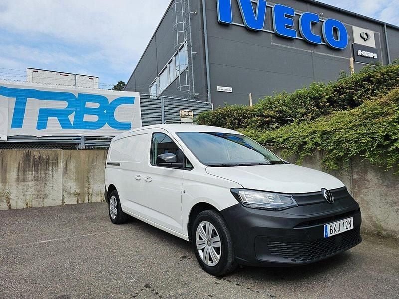 Vit Begagnad 2023 VW Caddy Maxi Minibuss | 259 800 kr (Marknadspris) - Bild 1/4