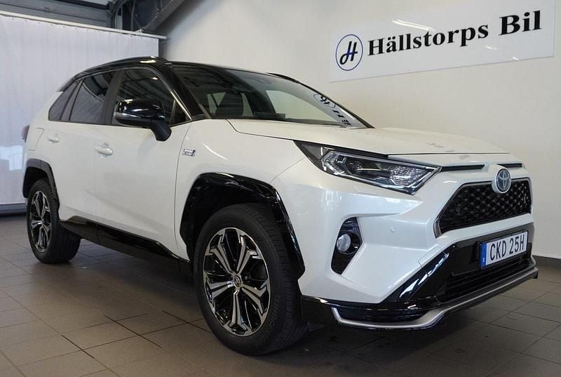 Vit Begagnad 2021 Toyota RAV4 Hybrid Style SUV | 354 900 kr (Bra pris) - Bild 1/4