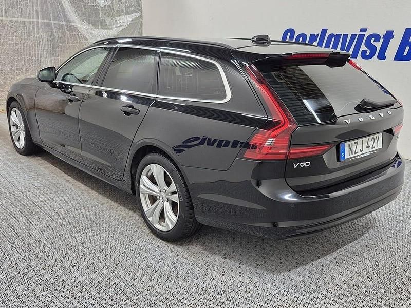 Begagnad Volvo V90 197 HK (144 kW) 2022 Svart Kombi