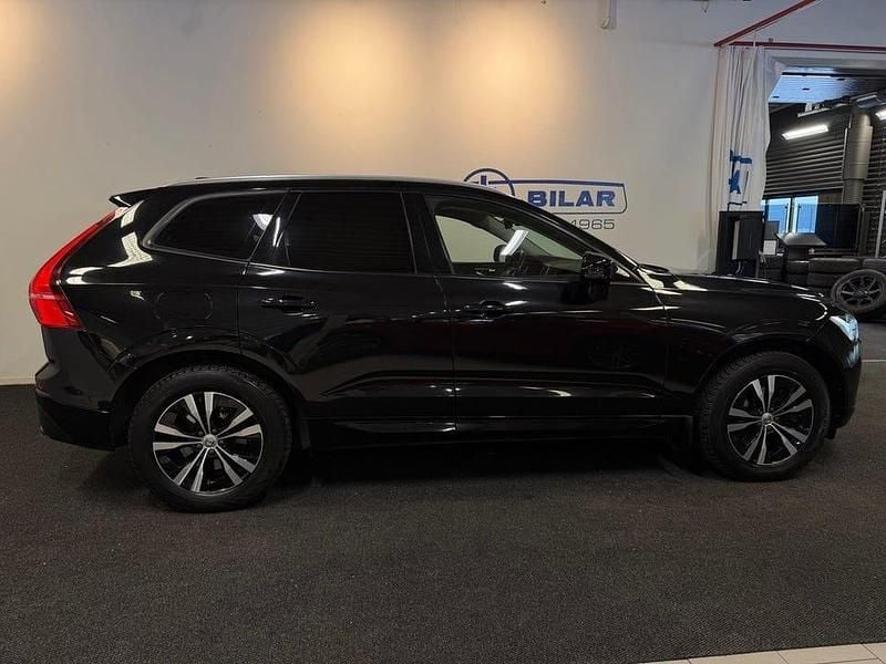 Begagnad Volvo XC60 Momentum 197 HK (144 kW) 2019 Svart SUV