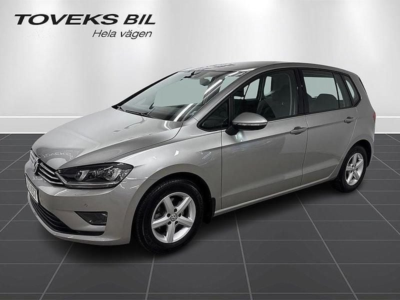 Silver (tungsten silver metallic) Begagnad 2015 VW Golf VII Halvkombi | 164 900 kr (Lite dyr) - Bild 1/4