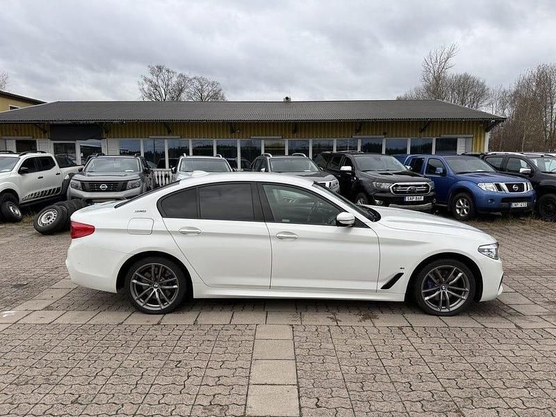 Begagnad BMW 530 iPerformance 252 HK (185 kW) 2018 Vit Sedan