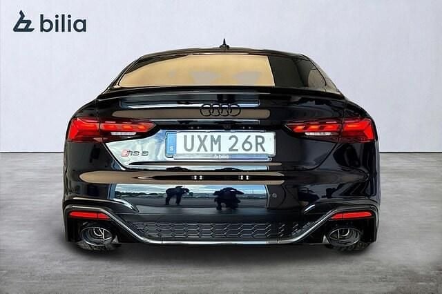 Begagnad Audi RS5 Sportback Performance 471 HK (346 kW) 2024 Sebringsvart kristalleffekt Halvkombi