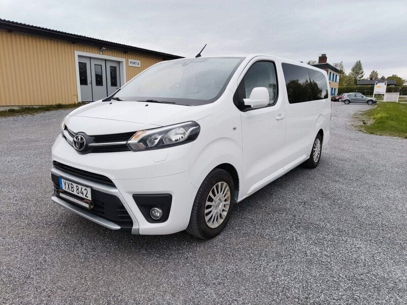 Vit Begagnad 2019 Toyota Proace Verso Kombi | 154 000 kr - Bild 1/4