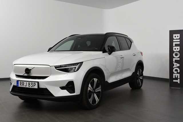 Vit Begagnad 2022 Volvo XC40 Core SUV | 349 800 kr - Bild 1/4