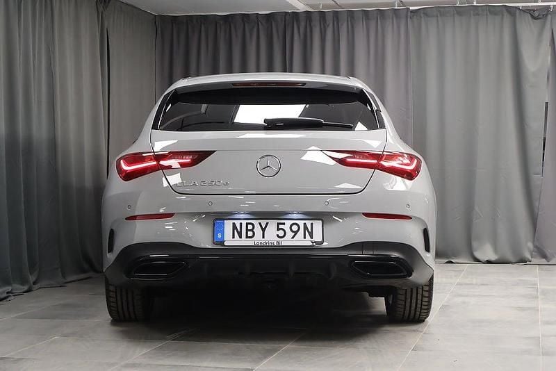 Begagnad Mercedes CLA250 Shooting Brake 2026 Grå Kombi